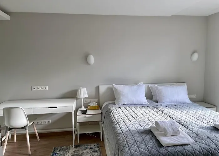 Victoria Old Town Apartment *